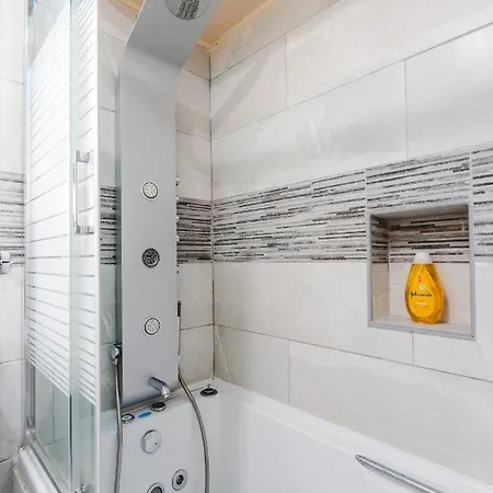 Alexis - Modern 2-bedroom With Swimming Pool * פאפוס