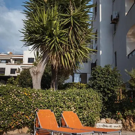 Διαμέρισμα Alexis - Modern 2-bedroom With Swimming Pool Πάφος