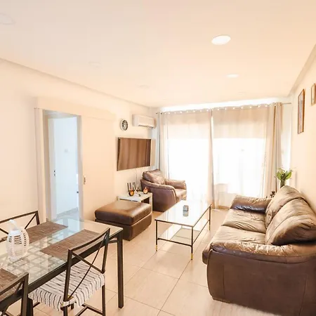 Alexis - Modern 2-bedroom With Swimming Pool פאפוס