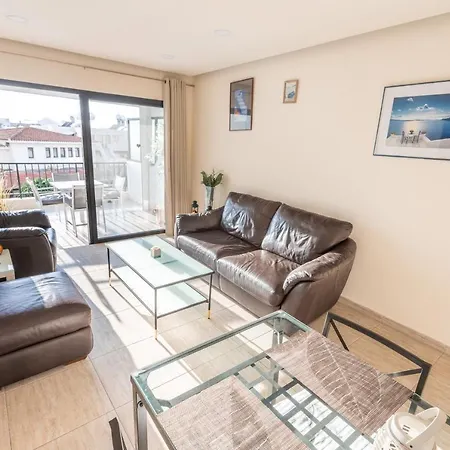 Апартаменты Alexis - Modern 2-bedroom With Swimming Pool Пафос