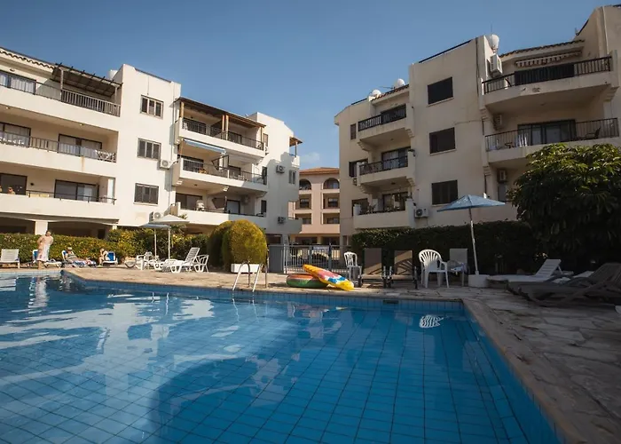 Alexis - Modern 2-bedroom With Swimming Pool Apartmán