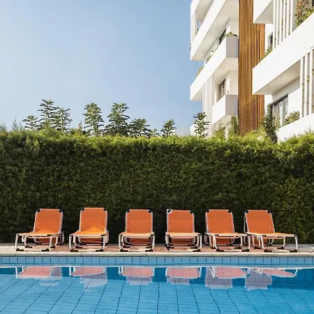 Alexis - Modern 2-bedroom With Swimming Pool Διαμέρισμα