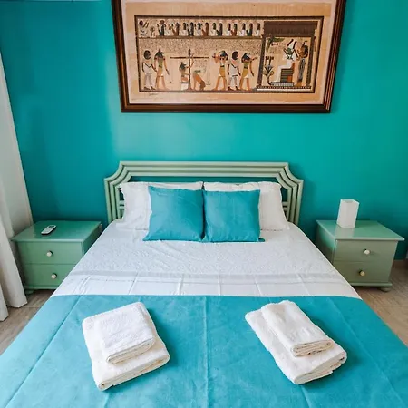 Alexis - Modern 2-bedroom With Swimming Pool